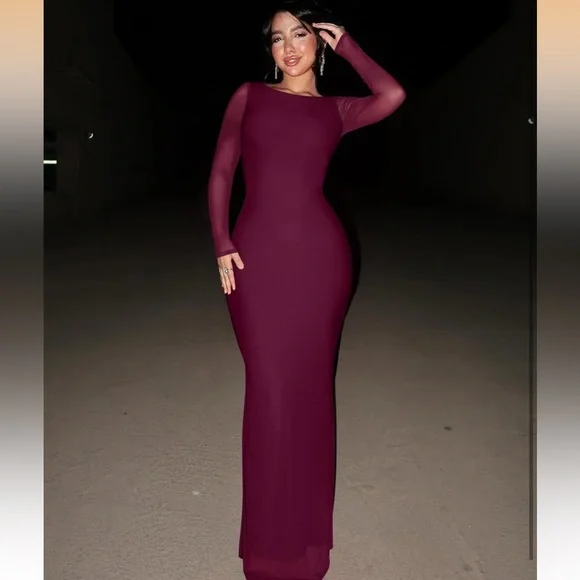 ReoRia Elegant Long-Sleeve Plum Evening Gown - Medium - Picture 2 of 10